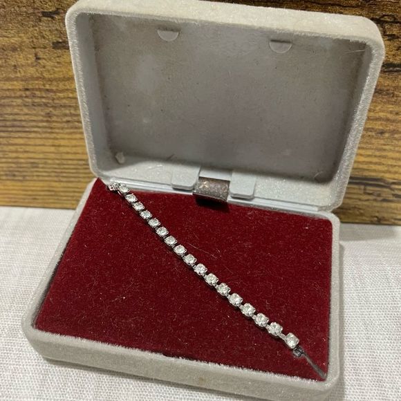 Rhinestone Bracelet - Picture 7 of 12